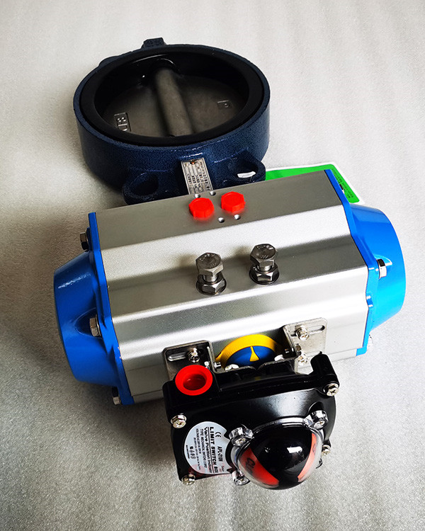 氣動(dòng)對(duì)夾軟密封蝶閥圖片